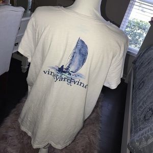 vineyard vines t shirt